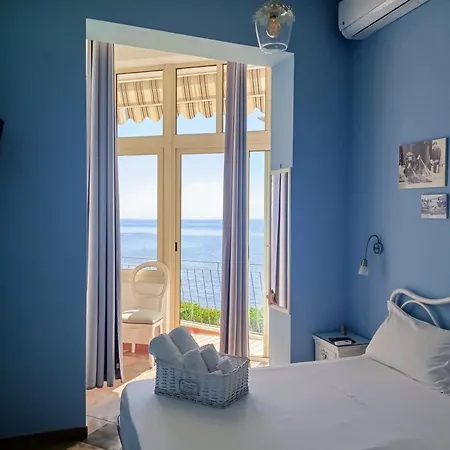 Guest house Nereidi 3 *